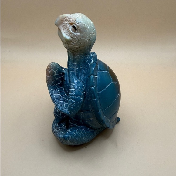 Meditating Turtle Reptile Decor - Blue and Cream - Picture 4 of 5